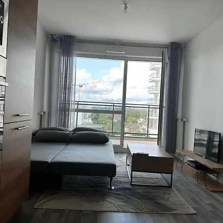 Agreable 2 Pieces Avec Balcon Et Parking Transports By Immo Kit Bnb Sarcelles Extérieur photo