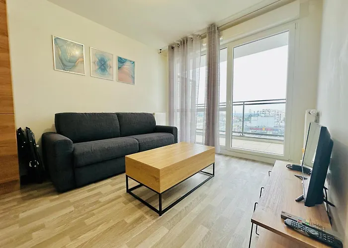 Agreable 2 Pieces Avec Balcon Et Parking Transports By Immo Kit Bnb