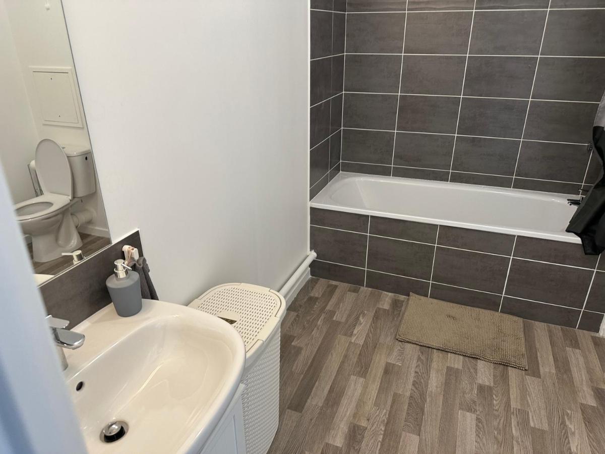 Appartement Agreable 2 Pieces Avec Balcon Et Parking Transports By Immo Kit *