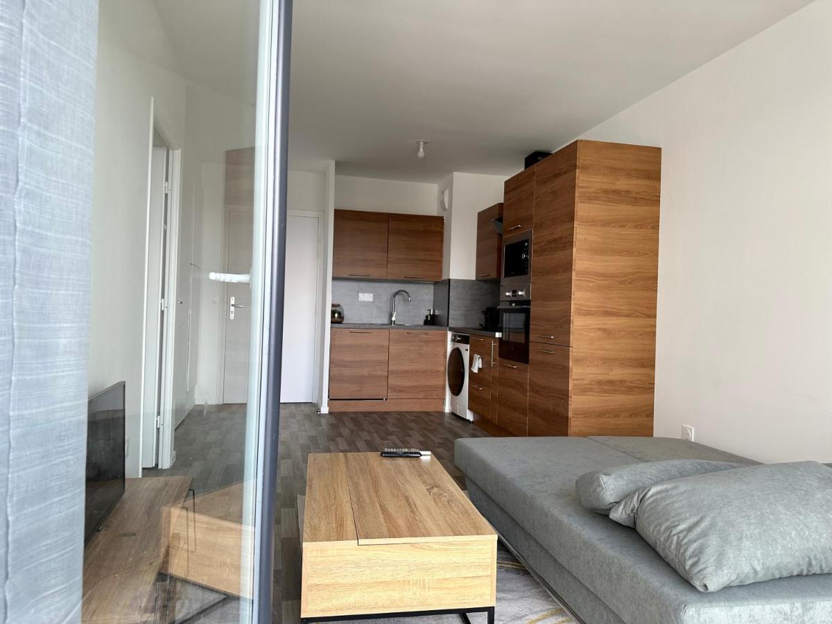 Appartement Agreable 2 Pieces Avec Balcon Et Parking Transports By Immo Kit *