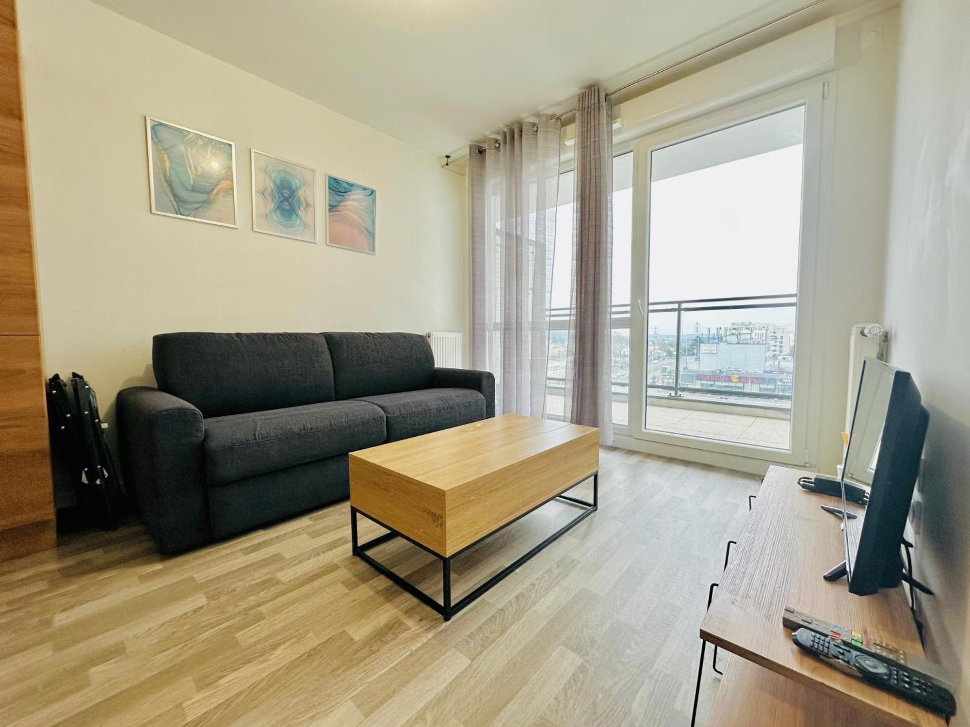 Appartement Agreable 2 Pieces Avec Balcon Et Parking Transports By Immo Kit *